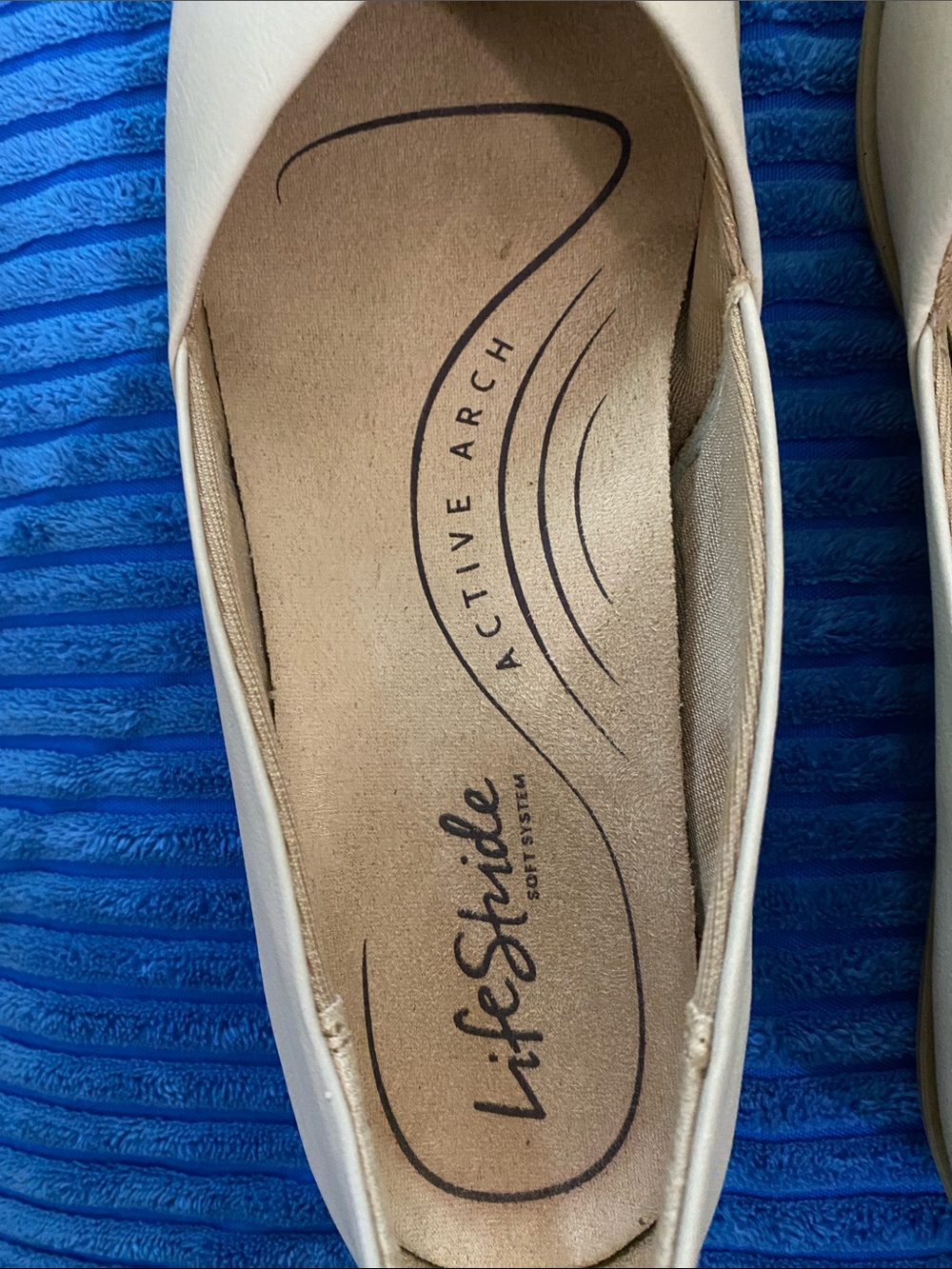 3/$10 Life Stride Cream Cross-Over Slip-On Flats - Picture 3 of 4